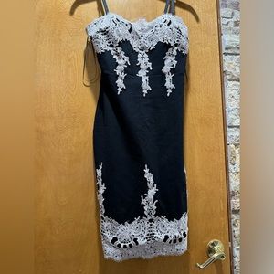 Dresses for teens or small ladies sizes on pictures for each dress. Pick up only